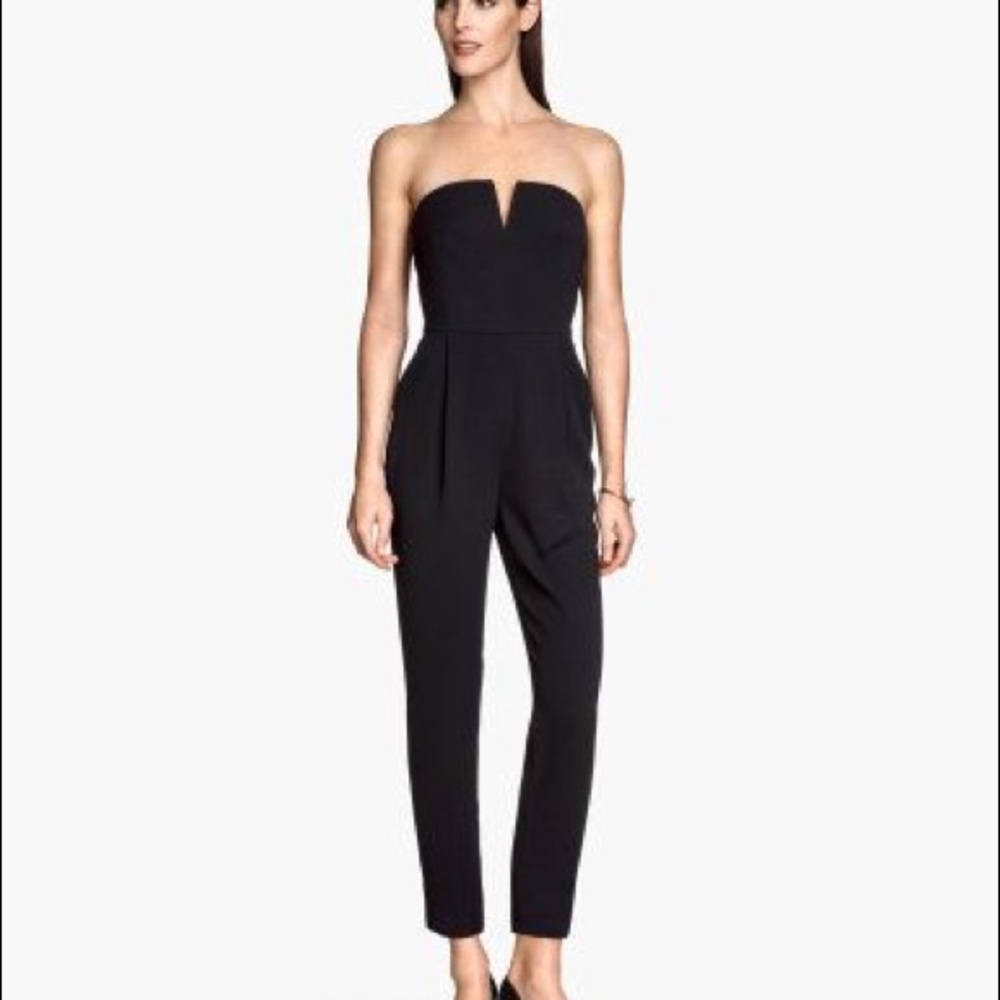 H&M black strapless bandeau jumpsuit v Top Size 6